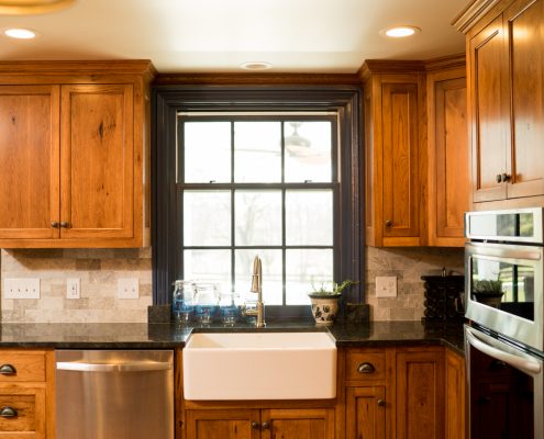 A Farm Sink is Charming In Your Kitchen Remodel