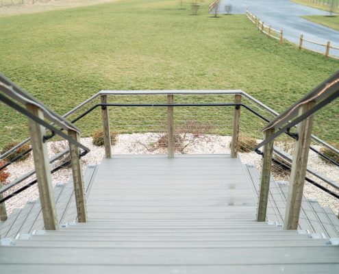 Commercial Companies Provide Modern Railing